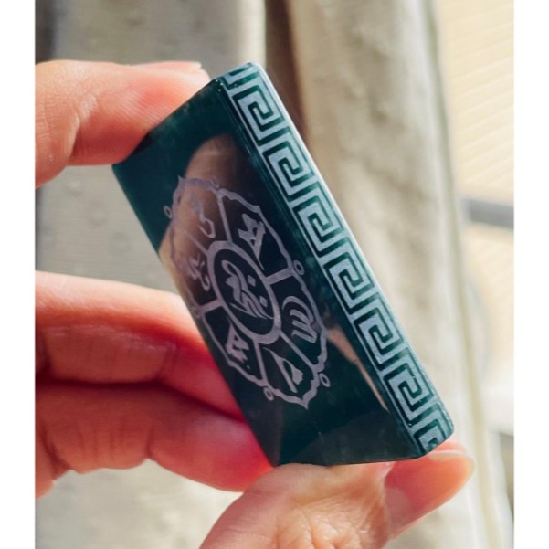 天然A貨翡翠 冰潤危藍雷射雕釋迦摩尼佛說法度化眾生翡翠佛牌 全透光滿藍瓜料 雷射噴砂精致顯工-細節圖4