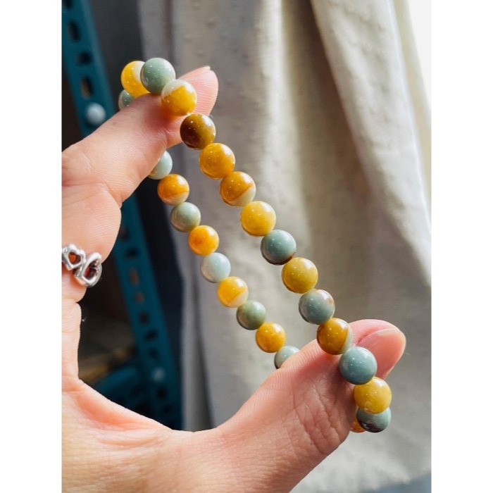 天然A貨緬甸玉 老坑多寶鴛鴦漸變紅7.5mm圓珠翡翠珠串/手鍊 內圍18cm 老熟油亮多彩 紅.黃.綠 顆顆圓潤透光-細節圖3