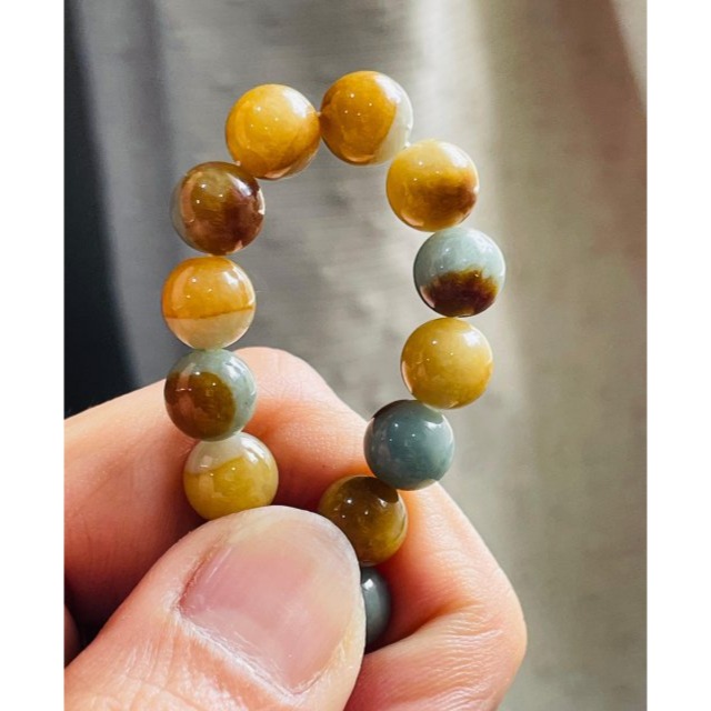 天然A貨緬甸玉 老坑多寶鴛鴦漸變紅7.5mm圓珠翡翠珠串/手鍊 內圍18cm 老熟油亮多彩 紅.黃.綠 顆顆圓潤透光-細節圖5