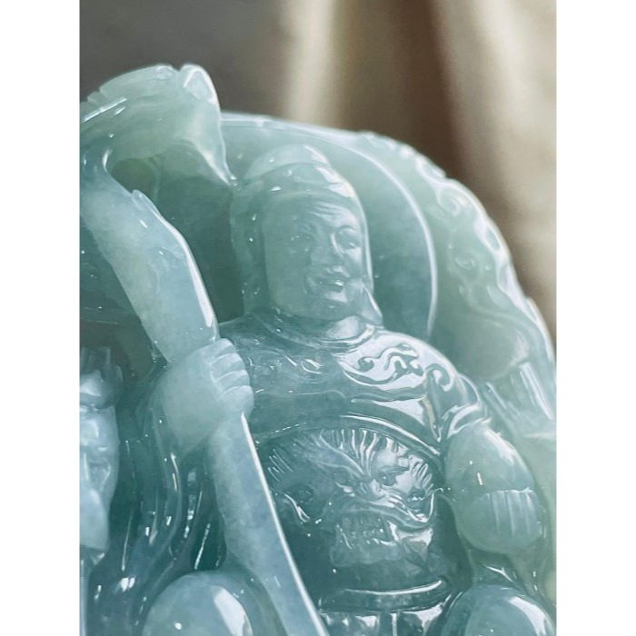 天然A貨緬甸玉 老坑藍綠獨家精工雕瑤池金母/王母娘娘翡翠佛牌 冰起膠底 法像精開 雙面精雕磨砂 厚庄方正牌形-細節圖2