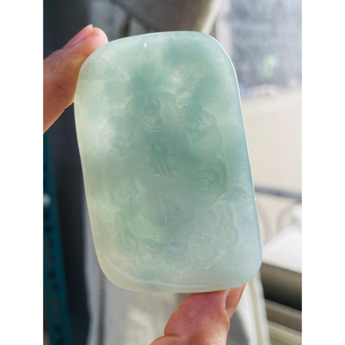 天然A貨緬甸玉 老坑藍綠獨家精工雕瑤池金母/王母娘娘翡翠佛牌 冰起膠底 法像精開 雙面精雕磨砂 厚庄方正牌形-細節圖7