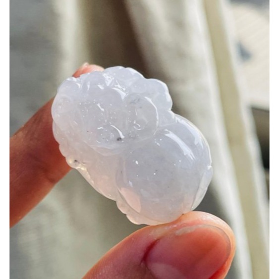 天然A貨緬甸玉 冰潤白冰手工巧雕招財貔貅翡翠玉墜 起冰好水頭 帶芝麻點 頭大圓臀-細節圖3