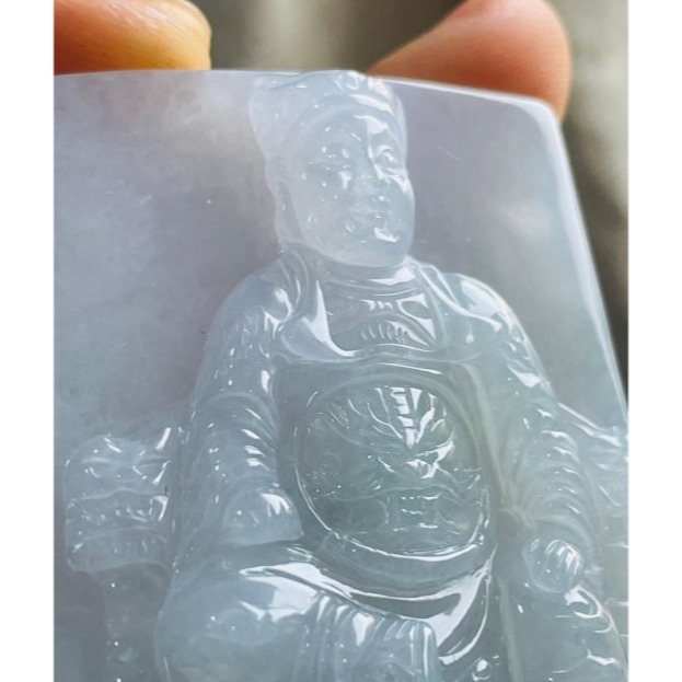 天然A貨緬甸玉 膠潤粉藍綠精工雕廣澤尊王翡翠佛牌 起冰帶膠潤底庄 透手方正64牌形 精開張眼法像-細節圖3