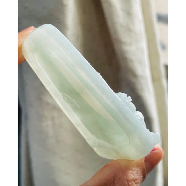 天然A貨緬甸玉 冰潤青綠精雕文武關公翡翠玉牌 勻稱膠潤底庄 色滿色勻 法像精開 工細立體 大器64牌形-細節圖5