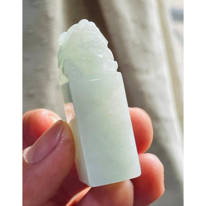天然A貨緬甸玉 冰潤淡綠底色手工雕滿載而歸龍龜翡翠印章/方印/私章 起冰帶膠潤 淡綠滿底色-細節圖4