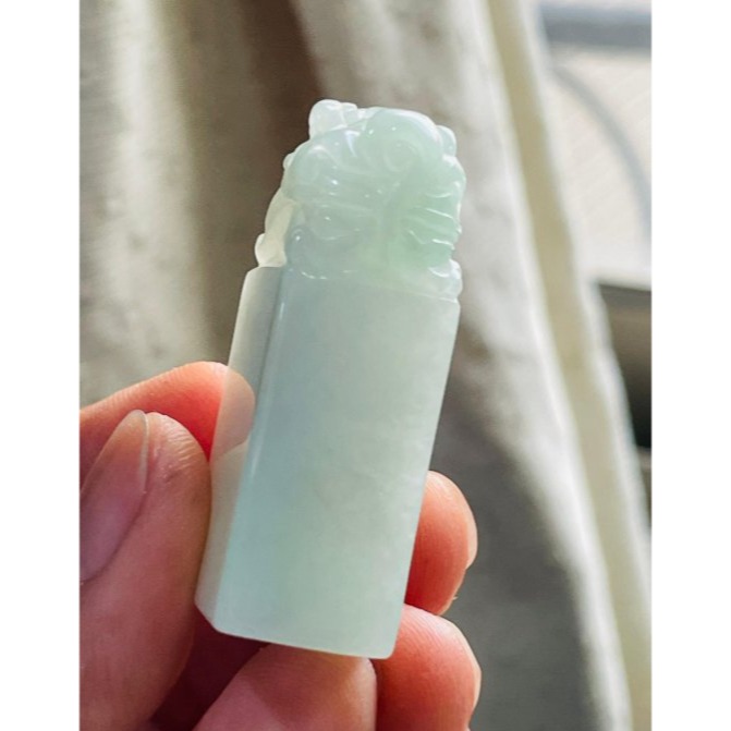 天然A貨緬甸玉 冰潤淡綠底色手工雕滿載而歸龍龜翡翠印章/方印/私章 起冰帶膠潤 淡綠滿底色-細節圖5