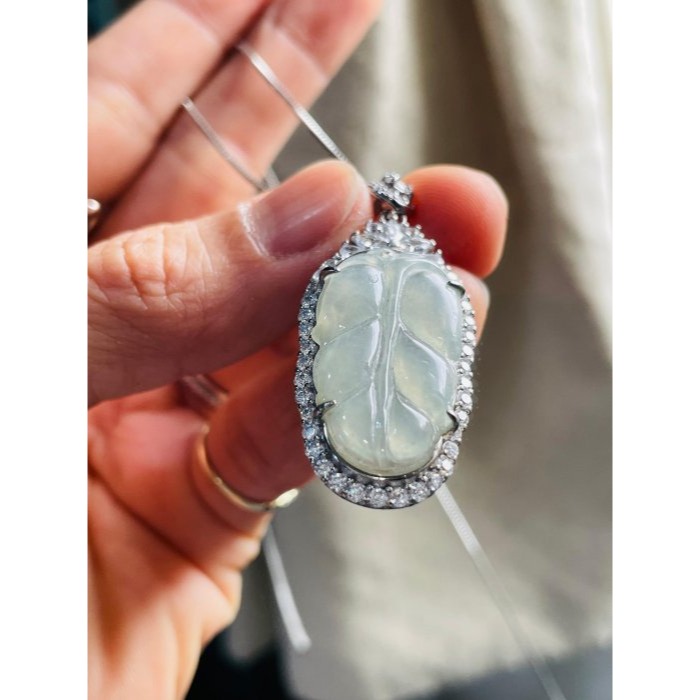 天然A貨緬甸玉 冰晴水大業有成/葉子翡翠玉墜 晶透滿底色 起光感種好水長透手影-細節圖3