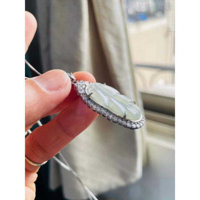 天然A貨緬甸玉 冰晴水大業有成/葉子翡翠玉墜 晶透滿底色 起光感種好水長透手影-細節圖5