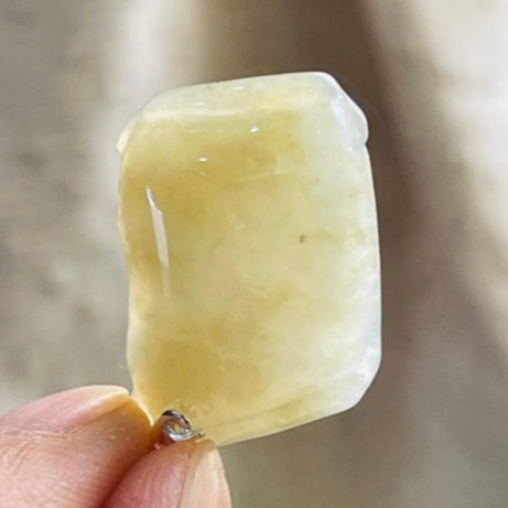 天然A貨緬甸玉 冰膠雪梨黃雙彩手工俏雕小貓咪翡翠玉墜 果凍膠肉巧喵星人 冰黃俏貓毯 獨一無二俏色巧工-細節圖6