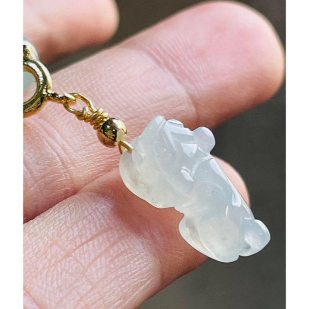 天然A貨緬甸玉 冰玻種白冰手工巧雕招財貔貅翡翠隨意扣 泛光晶透玻璃種 純色乾淨冰膠底庄 不大 小高貨-細節圖2