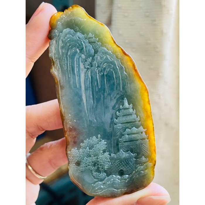 天然A貨緬甸玉 老坑蜜糖金雙彩雙面牙籤精工金風送爽翡翠山水玉墜/擺件 起冰油亮黃霧包覆油綠肉 附台証-細節圖7