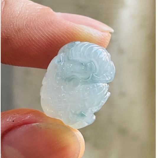 天然A貨緬甸玉 冰飄花手工360度環繞滿雕一條龍翡翠龍珠/頂珠 起光晶透無棉底妝 滿滿藍花點綴-細節圖6