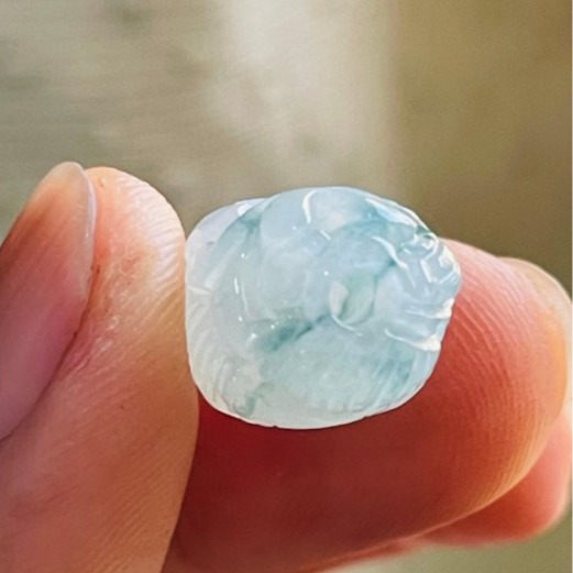 天然A貨緬甸玉 冰飄花手工360度環繞滿雕一條龍翡翠龍珠/頂珠 起光晶透無棉底妝 滿滿藍花點綴-細節圖8