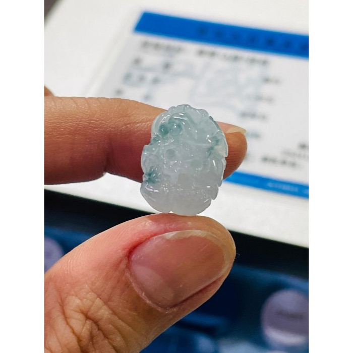 天然A貨緬甸玉 冰飄花手工360度環繞滿雕一條龍翡翠龍珠/頂珠 起光晶透無棉底妝 滿滿藍花點綴-細節圖9