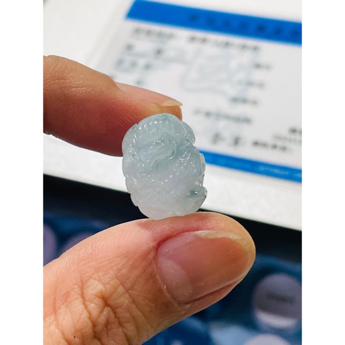 天然A貨緬甸玉 冰飄花手工360度環繞滿雕一條龍翡翠龍珠/頂珠 起光晶透無棉底妝 滿滿藍花點綴-細節圖10