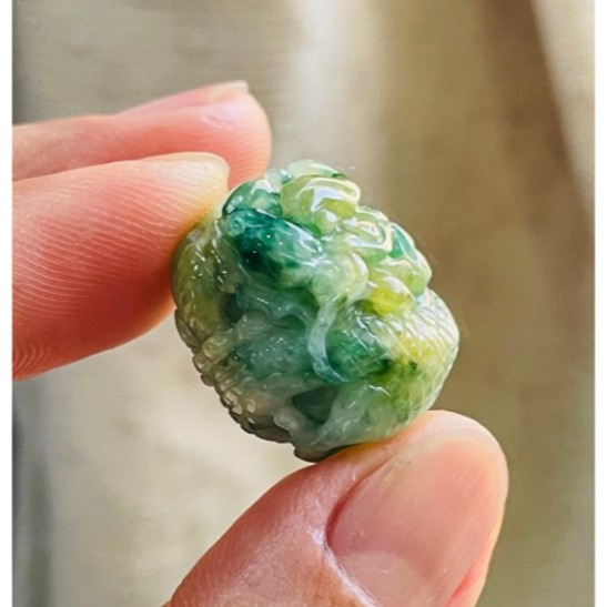 天然A貨緬甸玉 老坑黃加綠三彩手工無死角巧雕一條龍翡翠大龍珠 辣綠花 冰黃360度環繞全帶色 冰潤艷色16咪珠-細節圖4