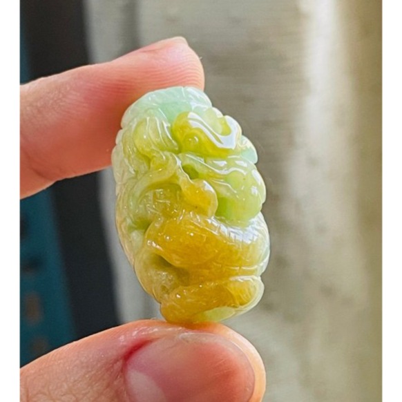 天然A貨緬甸玉 冰潤黃加綠三彩手工環繞巧雕一條龍翡翠大龍珠 起冰金黃巧龍首 鮮亮果綠增色-細節圖2