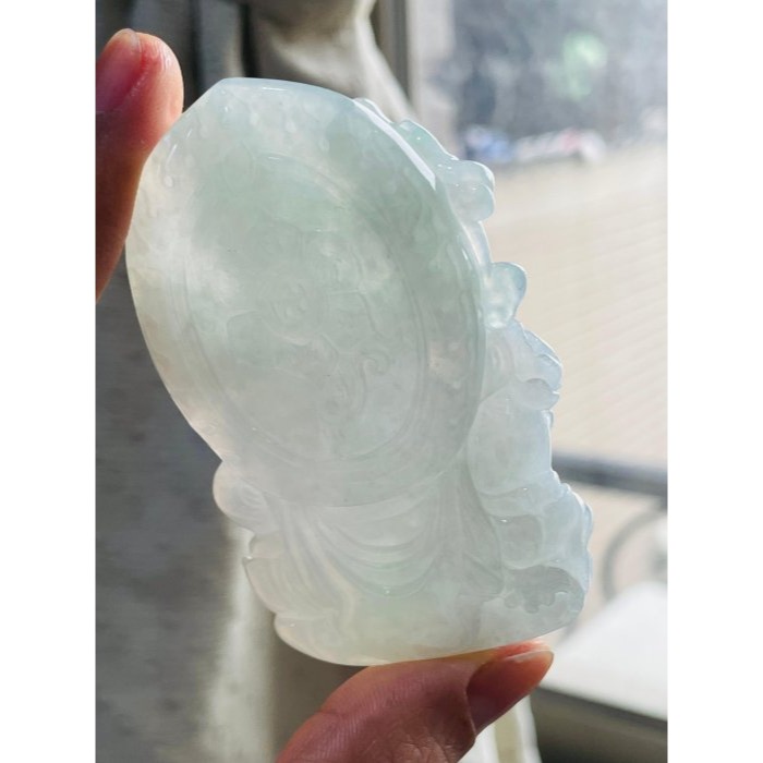 天然A貨緬甸玉 冰種藍綠精工雕白度母翡翠佛牌 晶潤滿底色 一抹冰綠點翠增彩 厚裝牌型 法像精開 腳掌開眼 附台證-細節圖7