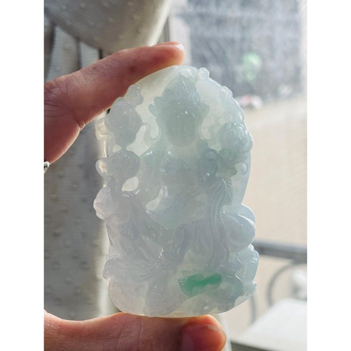 天然A貨緬甸玉 冰種藍綠精工雕白度母翡翠佛牌 晶潤滿底色 一抹冰綠點翠增彩 厚裝牌型 法像精開 腳掌開眼 附台證-細節圖8