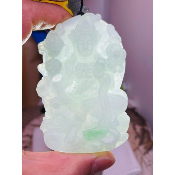 天然A貨緬甸玉 冰種藍綠精工雕白度母翡翠佛牌 晶潤滿底色 一抹冰綠點翠增彩 厚裝牌型 法像精開 腳掌開眼 附台證-細節圖9