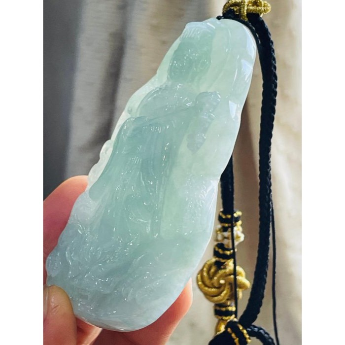 天然A貨緬甸玉 冰膠晴綠雙面精工獨家版天上聖母/提燈媽祖翡翠佛牌 色滿勻稱過底 千順護航祖廟加持 法像精開 工藝精湛-細節圖4