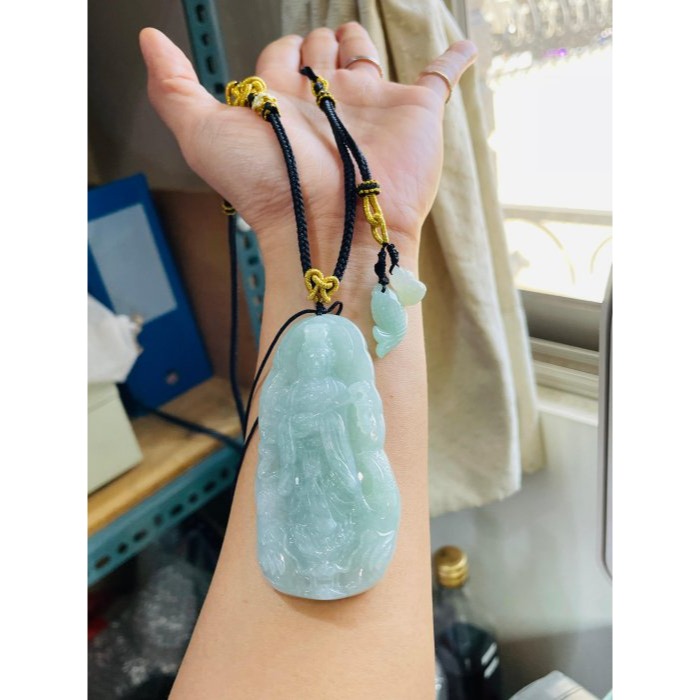 天然A貨緬甸玉 冰膠晴綠雙面精工獨家版天上聖母/提燈媽祖翡翠佛牌 色滿勻稱過底 千順護航祖廟加持 法像精開 工藝精湛-細節圖9