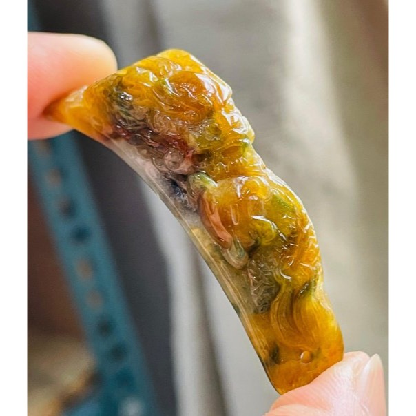 天然A貨緬甸玉 老坑蜜黃三彩手工精雕金龍護運翡翠手牌/手鍊 起冰老蜜蠟色 過渡滿滿綠藍花 油亮金光 附台証-細節圖2