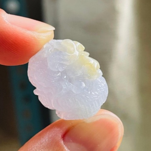 天然A貨緬甸玉 冰種白冰俏金360度環繞滿雕鴻運當頭一條龍翡翠大龍珠/頂珠 純冰晶瑩剔透 一抹冰黃畫龍點睛 霸氣16咪冰-細節圖3