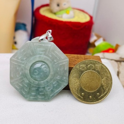 天然A貨緬甸玉 冰潤晴藍太極八卦翡翠玉墜 乾淨無色根底妝 透手冰油青 大小配戴合宜-細節圖2
