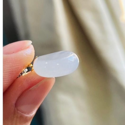 天然A貨緬甸玉 木拿冰種純色圓形無事牌翡翠18K金玉墜 木那白冰 滿滿雪霧意境雪花-細節圖4