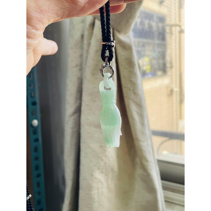 天然A貨緬甸玉 老坑冰膠果綠手工雕掌上明珠翡翠玉墜 起光感膠潤底妝 飽滿掌心優美佛手-細節圖8