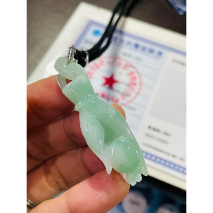 天然A貨緬甸玉 老坑冰膠果綠手工雕掌上明珠翡翠玉墜 起光感膠潤底妝 飽滿掌心優美佛手-細節圖9