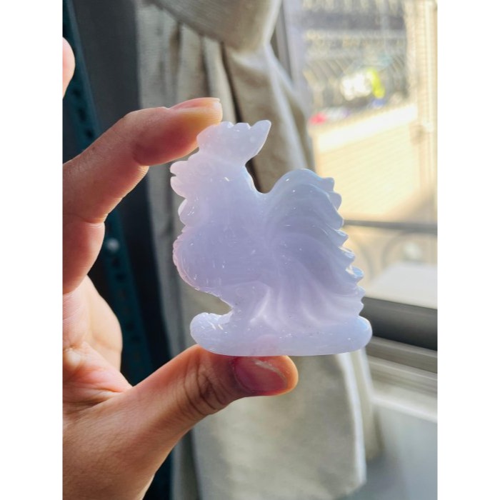 天然A貨緬甸玉 水潤櫻花紫全立體雕雄雞昂首/大吉大利翡翠擺件 過底滿色粉紫 細肉色滿 能見色-細節圖7