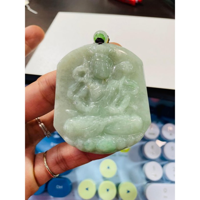 結緣價~天然A貨緬甸玉 果綠滿色大勢至菩薩翡翠佛牌 純色果綠色滿勻稱 俏一抹青綠 一刀切方正牌型-細節圖9