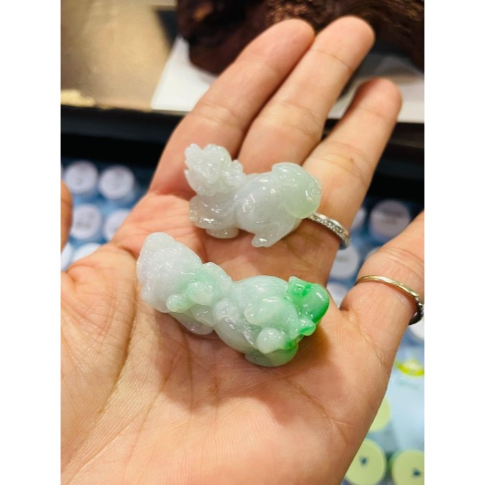 天然A貨緬甸玉 辣白底青手工精雕財路雙開有求必應貔貅翡翠擺件(一對)  冰潤白綠交融 色辣工精 一柔一陽左招財右守宅-細節圖10