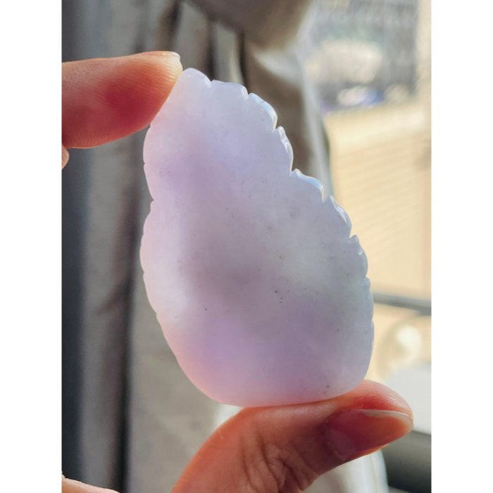 天然A貨緬甸玉 細潤粉紫火焰雕工淨瓶觀音翡翠佛牌 細肉滿色淡紫底色 紫中透淡綠 雕工立體完美一刀切牌形-細節圖7