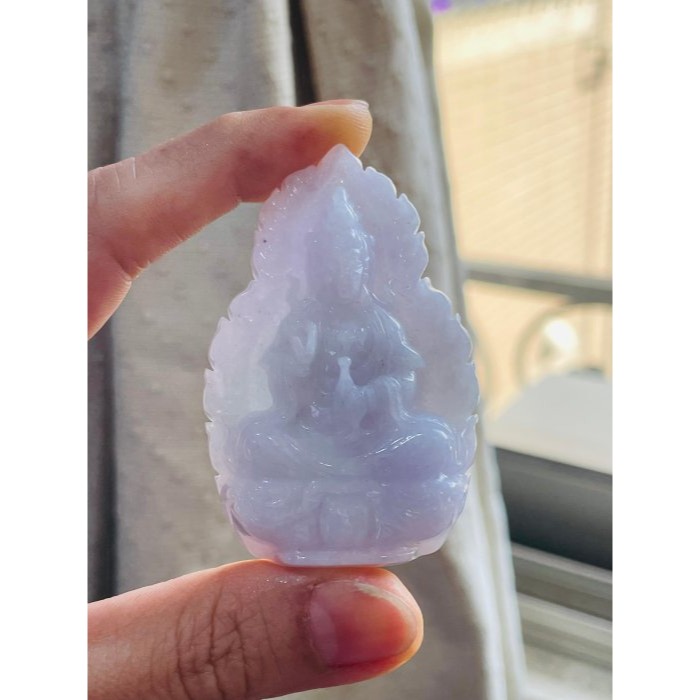 天然A貨緬甸玉 細潤粉紫火焰雕工淨瓶觀音翡翠佛牌 細肉滿色淡紫底色 紫中透淡綠 雕工立體完美一刀切牌形-細節圖8