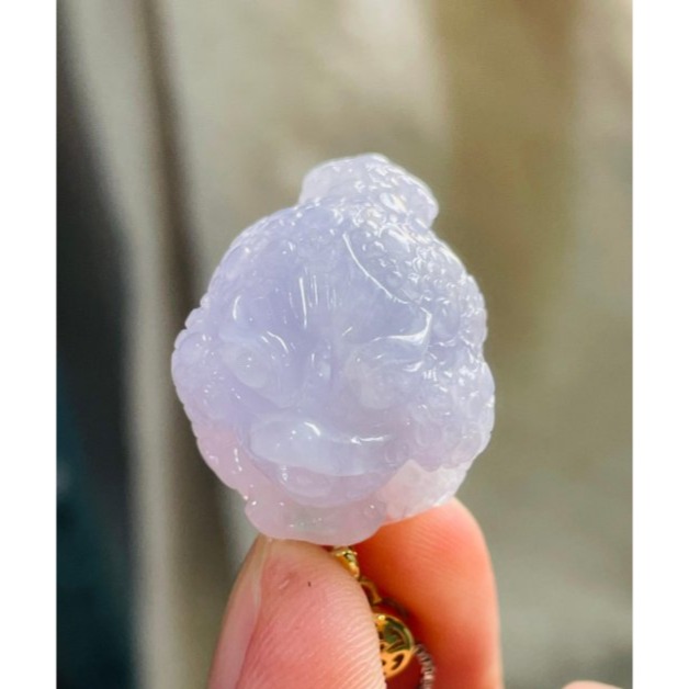 天然A貨緬甸玉 冰潤櫻花紫三腳金蟾翡翠玉墜 冰細肉滿色粉嫩紫 手捧元寶嘴銜錢多多數不完-細節圖4