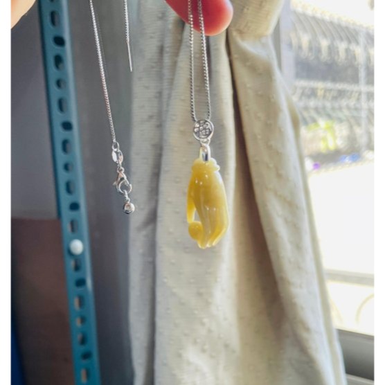 天然A貨緬甸玉 冰潤梨黃手工雕佛手/掌上明珠翡翠玉墜 起冰溫潤光滑 色滿勻稱-細節圖8