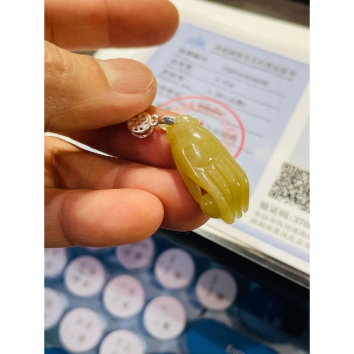 天然A貨緬甸玉 冰潤梨黃手工雕佛手/掌上明珠翡翠玉墜 起冰溫潤光滑 色滿勻稱-細節圖9