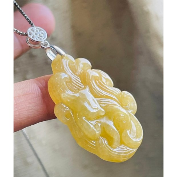 天然A貨緬甸玉 溫潤橙黃滿色黃金九尾狐狸翡翠玉墜 色滿勻稱 油亮成色飽和 不大配帶無壓力-細節圖2