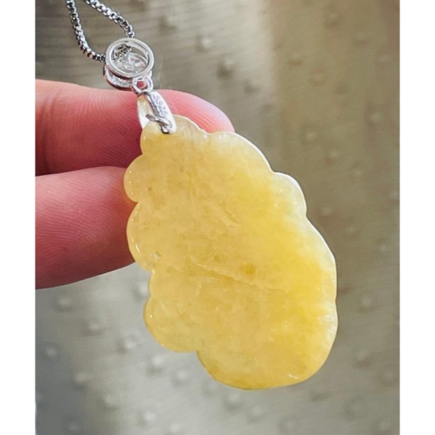 天然A貨緬甸玉 溫潤橙黃滿色黃金九尾狐狸翡翠玉墜 色滿勻稱 油亮成色飽和 不大配帶無壓力-細節圖6