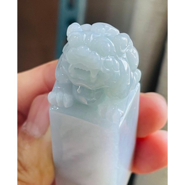 天然A貨緬甸玉 細潤淡綠手工雕招財貔貅翡翠印章/正方印/私章 細肉無晶體 帶色色滿勻稱 2.1公分大印體-細節圖6
