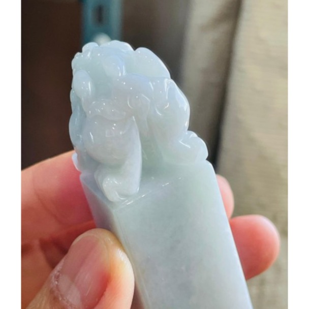 天然A貨緬甸玉 細潤淡綠手工雕招財貔貅翡翠印章/正方印/私章 細肉無晶體 帶色色滿勻稱 2.1公分大印體-細節圖7