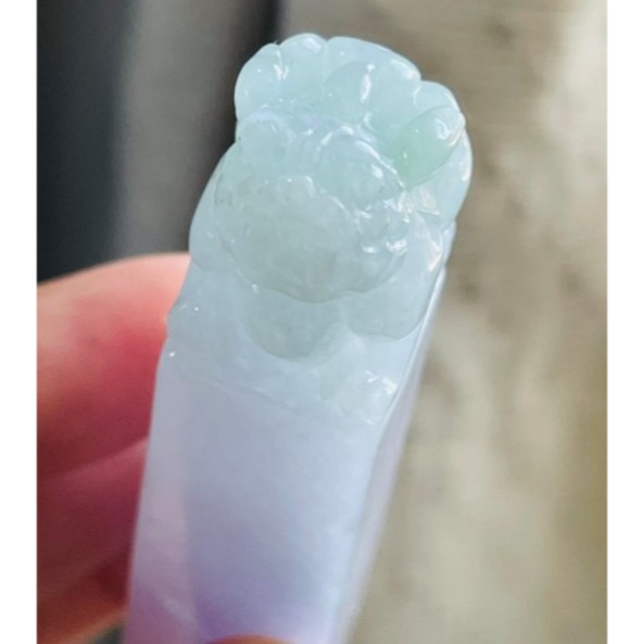 天然A貨緬甸玉 冰潤粉紫俏綠手工雕招財貔貅翡翠印章/方印 粉嫩紫綠分明 俏色巧雕 特色完美長印 大印體-細節圖5