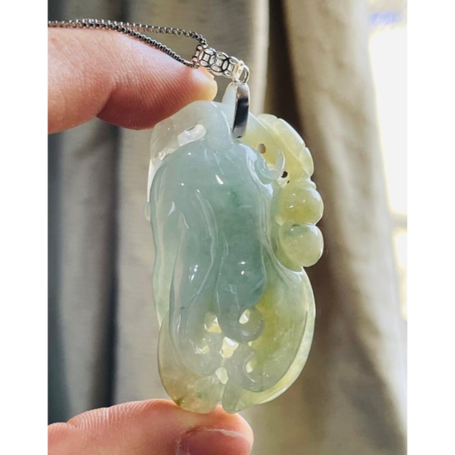 天然A貨緬甸玉 老坑藍綠俏梨黃雙彩手工透雕福祿瓜翡翠玉墜 冰帶膠感底妝 色滿不露白 鏤空立體飽滿佛手瓜-細節圖3