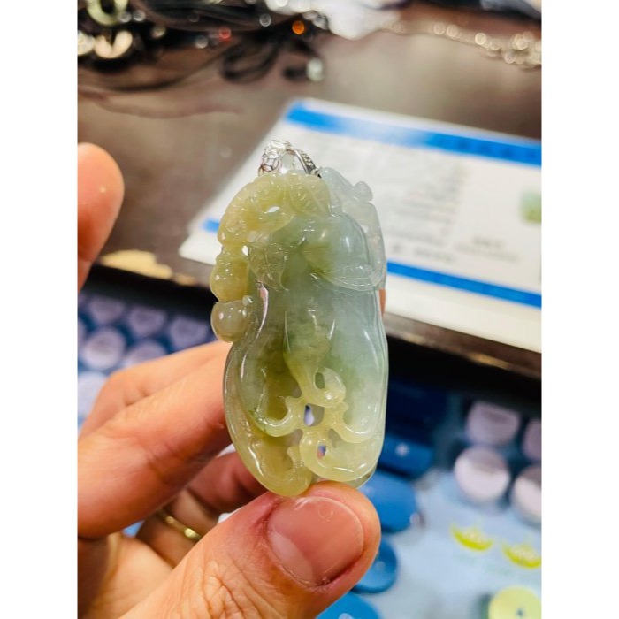 天然A貨緬甸玉 老坑藍綠俏梨黃雙彩手工透雕福祿瓜翡翠玉墜 冰帶膠感底妝 色滿不露白 鏤空立體飽滿佛手瓜-細節圖9