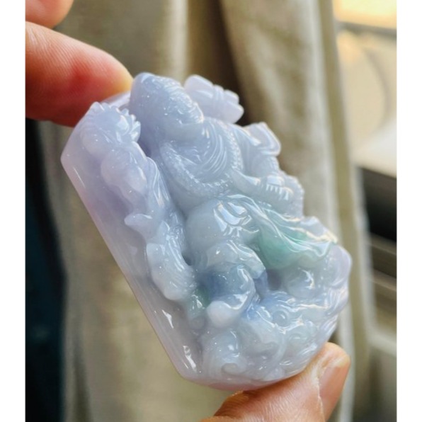 天然A貨緬甸玉 冰潤茄紫俏綠御龍羅漢濟公活佛翡翠玉牌 厚庄透光滿藍紫底色 茄紫陽綠添彩 一刀切方正牌型-細節圖3