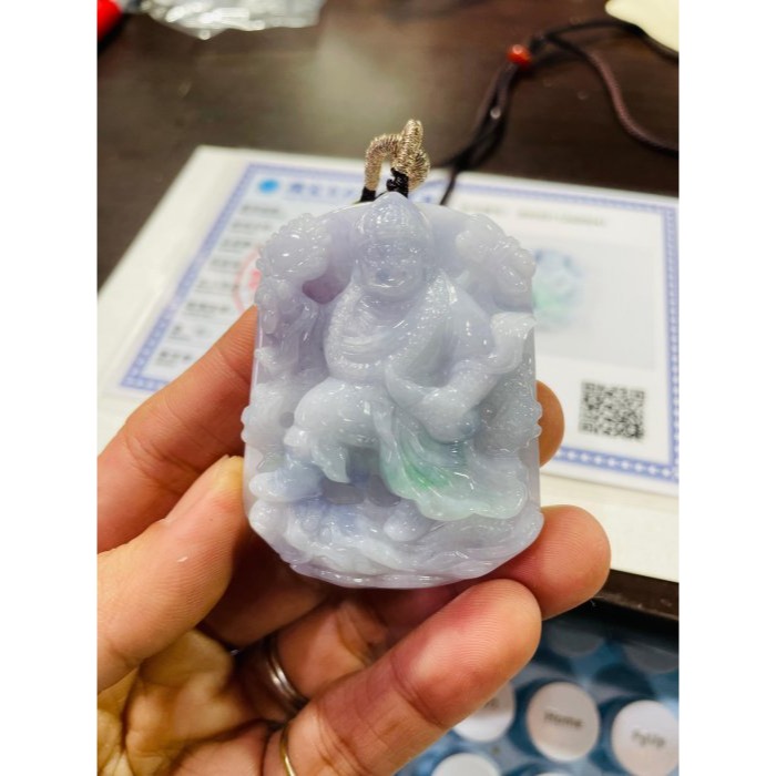 天然A貨緬甸玉 冰潤茄紫俏綠御龍羅漢濟公活佛翡翠玉牌 厚庄透光滿藍紫底色 茄紫陽綠添彩 一刀切方正牌型-細節圖9