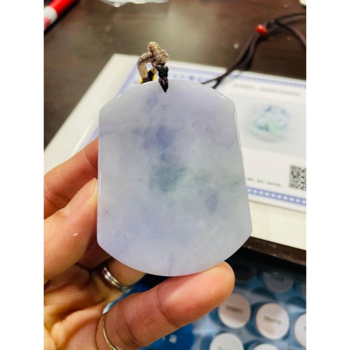 天然A貨緬甸玉 冰潤茄紫俏綠御龍羅漢濟公活佛翡翠玉牌 厚庄透光滿藍紫底色 茄紫陽綠添彩 一刀切方正牌型-細節圖10